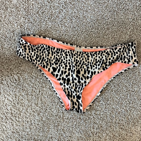 Xhilaration Animal Print Bikini Bottoms with Coral Accents - Picture 1 of 3
